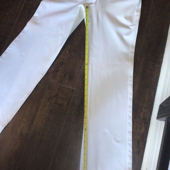NWOT Olsen Ladies white straight leg jeans sz 6/S, 32” inseam perfect condition - Picture 4 of 13